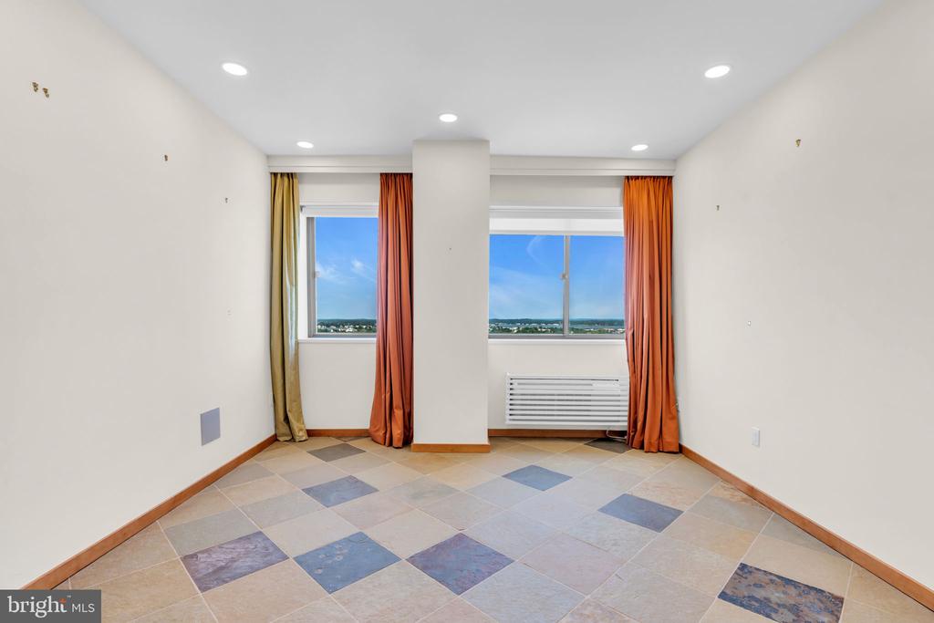 55 OCEAN AVENUE PHB