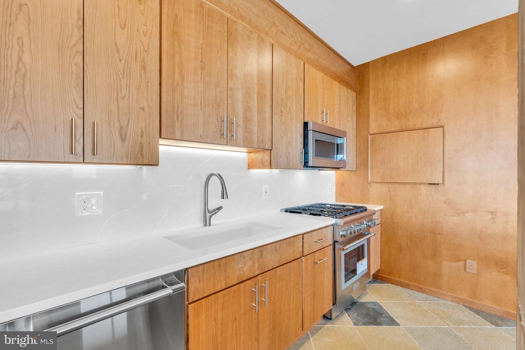 55 OCEAN AVENUE PHB