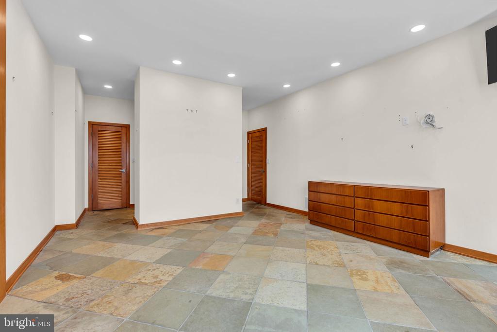 55 OCEAN AVE. PH A