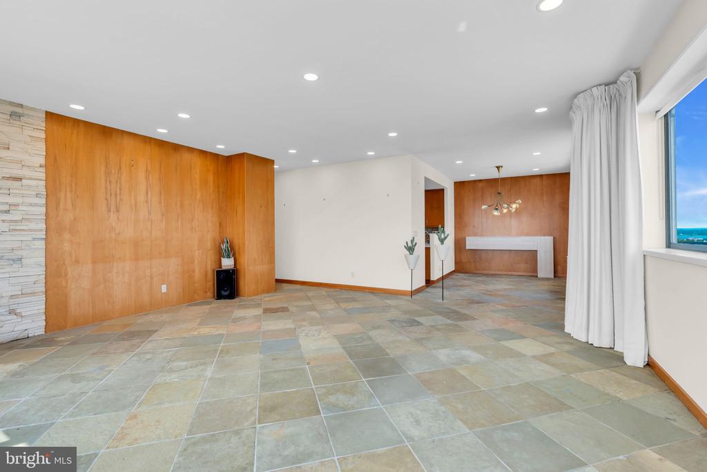 55 OCEAN AVE. PH A