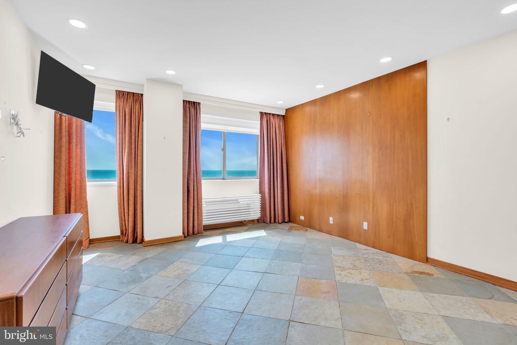 55 OCEAN AVE. PH A