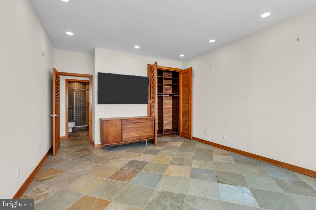 55 OCEAN AVE. PH A