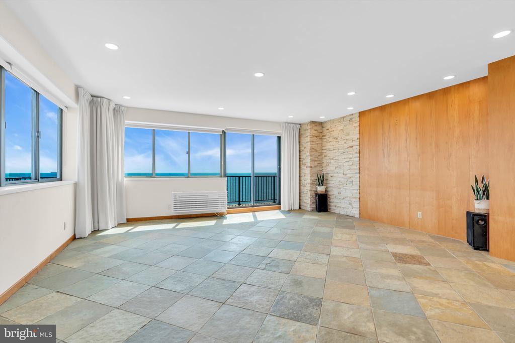 55 OCEAN AVE. PH A