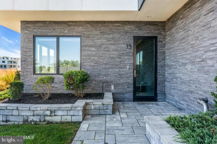 200 OCEAN AVENUE N 13