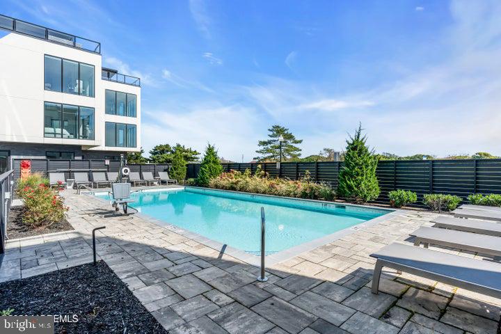 200 OCEAN AVENUE N 13