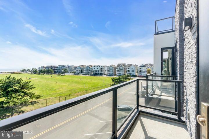 200 OCEAN AVENUE N 13