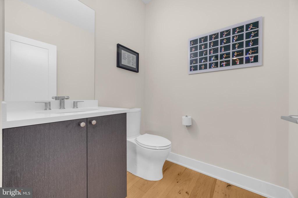 15 LINDER COURT