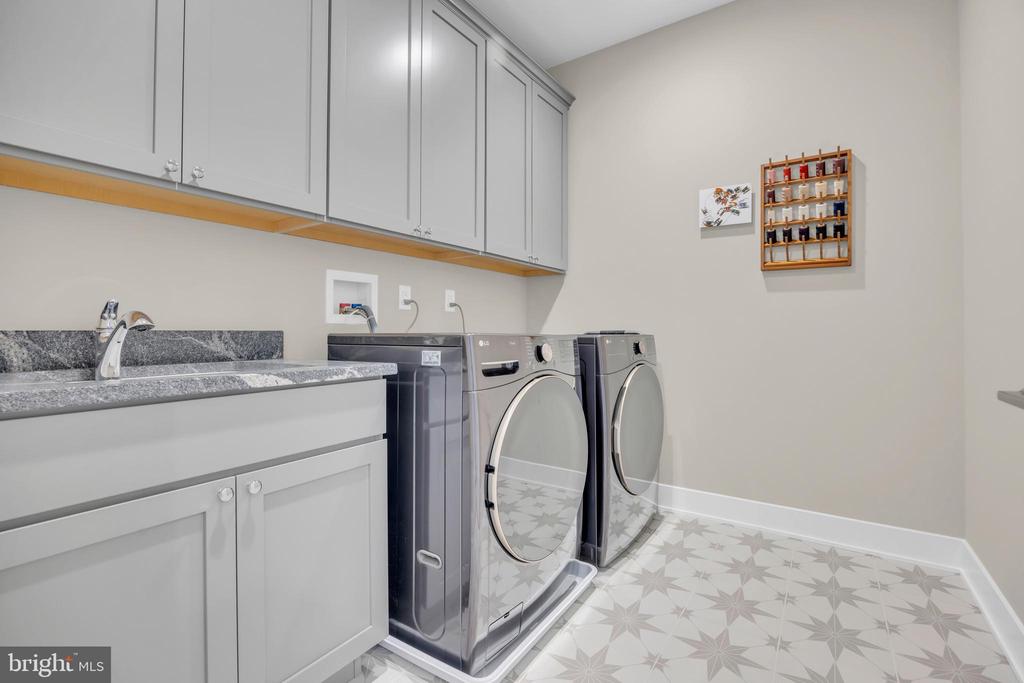 15 LINDER COURT