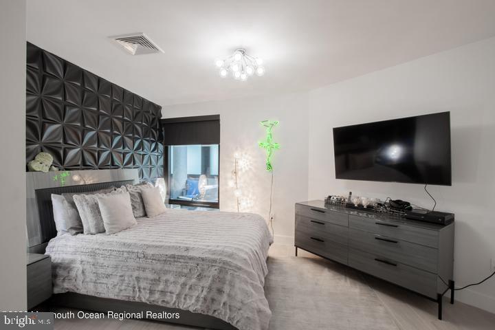 350 OCEAN AVENUE Unit: 205