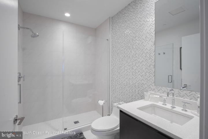 350 OCEAN AVENUE Unit: 205