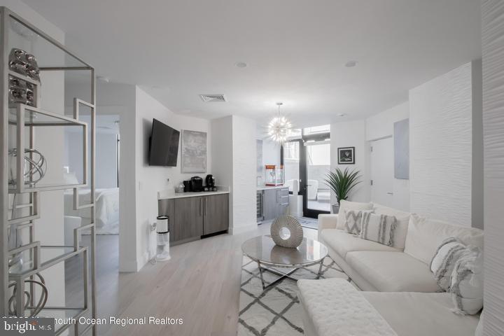350 OCEAN AVENUE Unit: 205