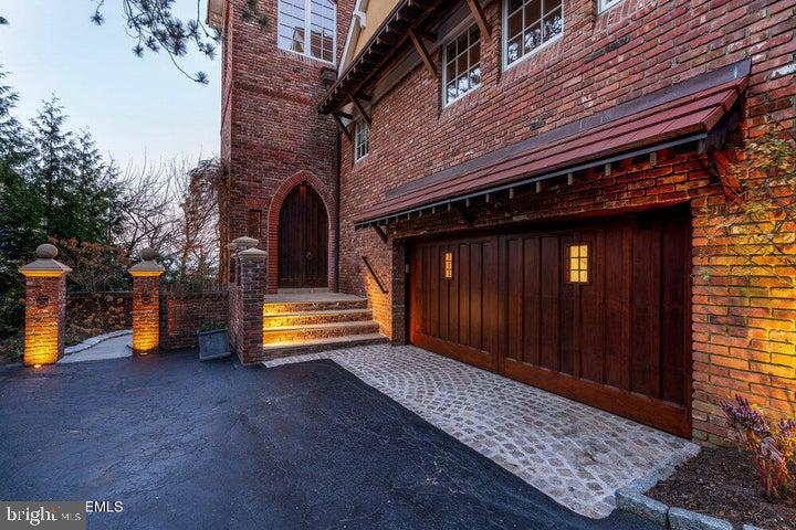 18 BELVIDERE ROAD