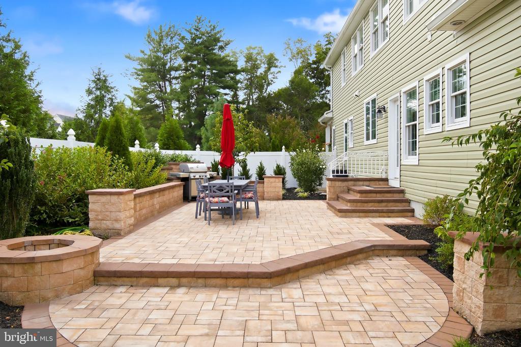 222 FRIENDSHIP ROAD