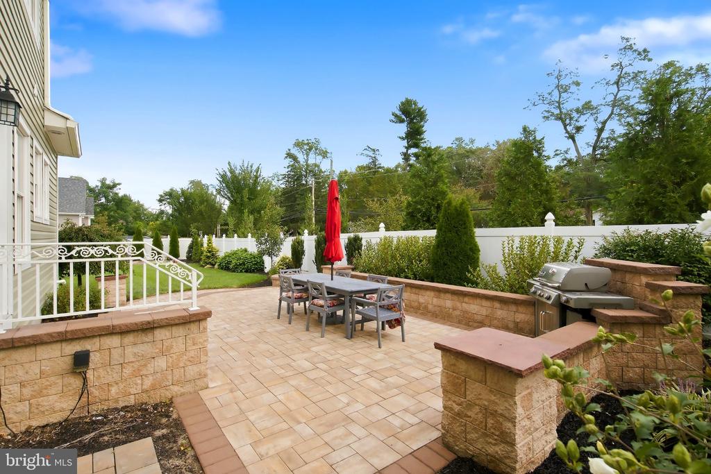 222 FRIENDSHIP ROAD