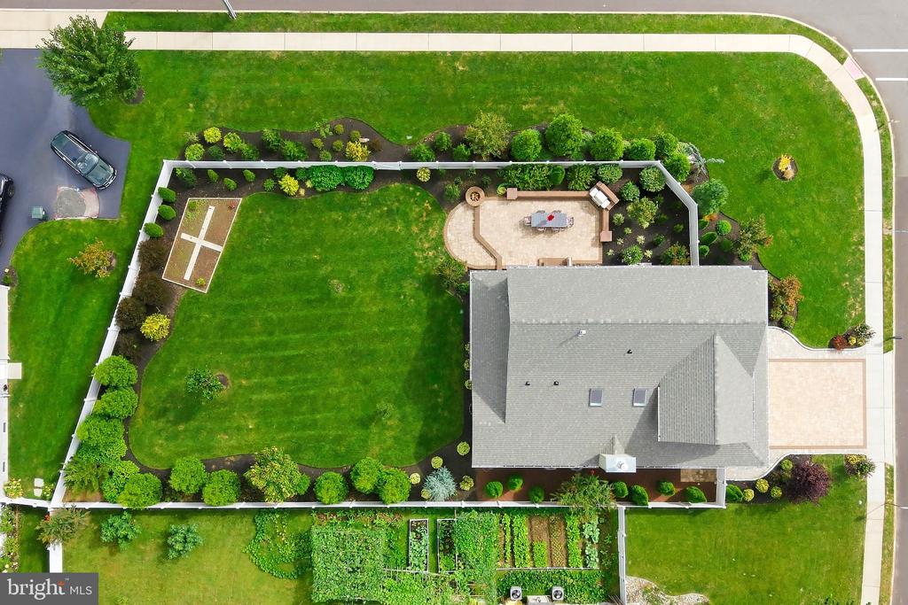 222 FRIENDSHIP ROAD