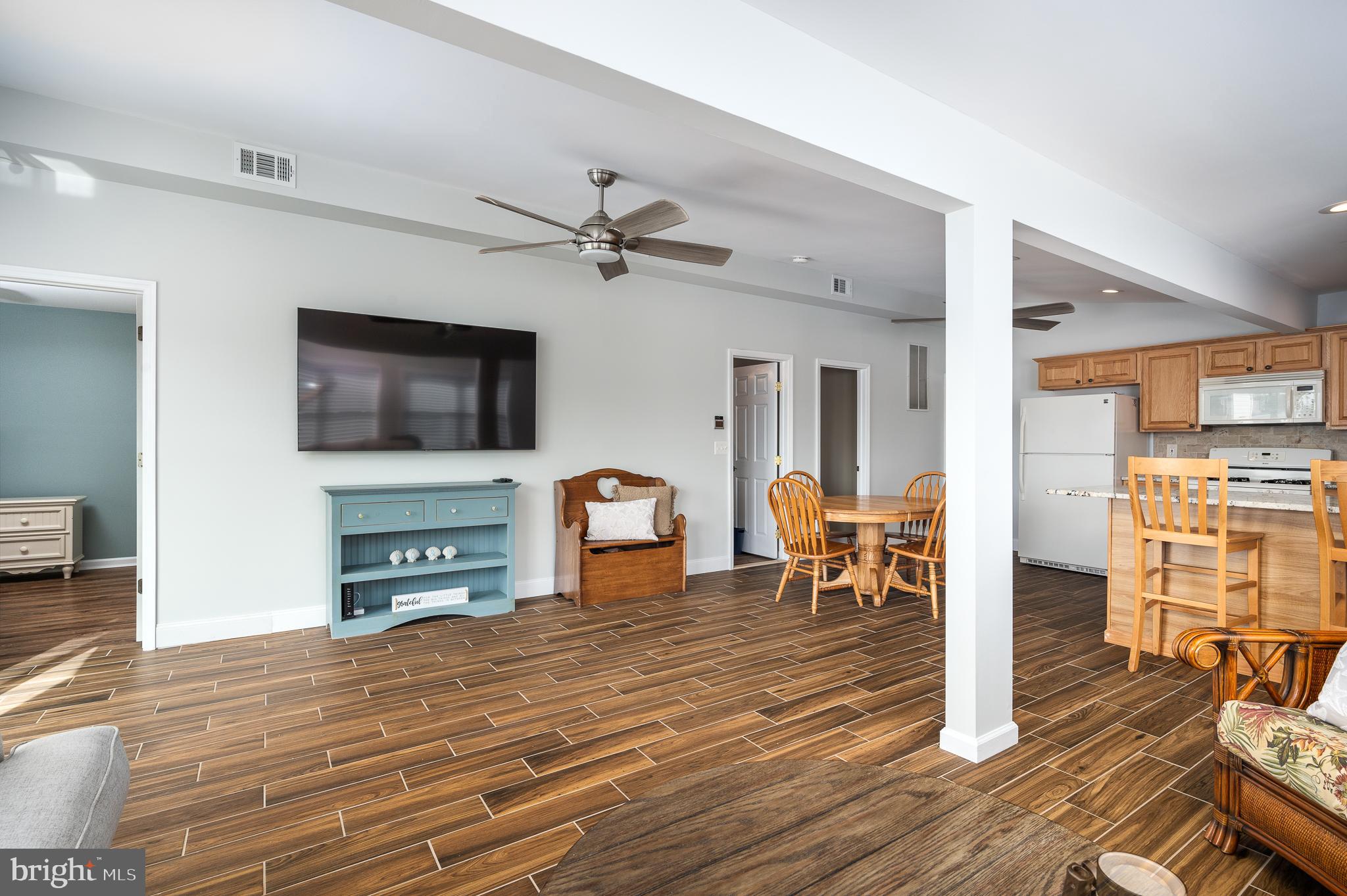975 Beach Haven West BOULEVARD