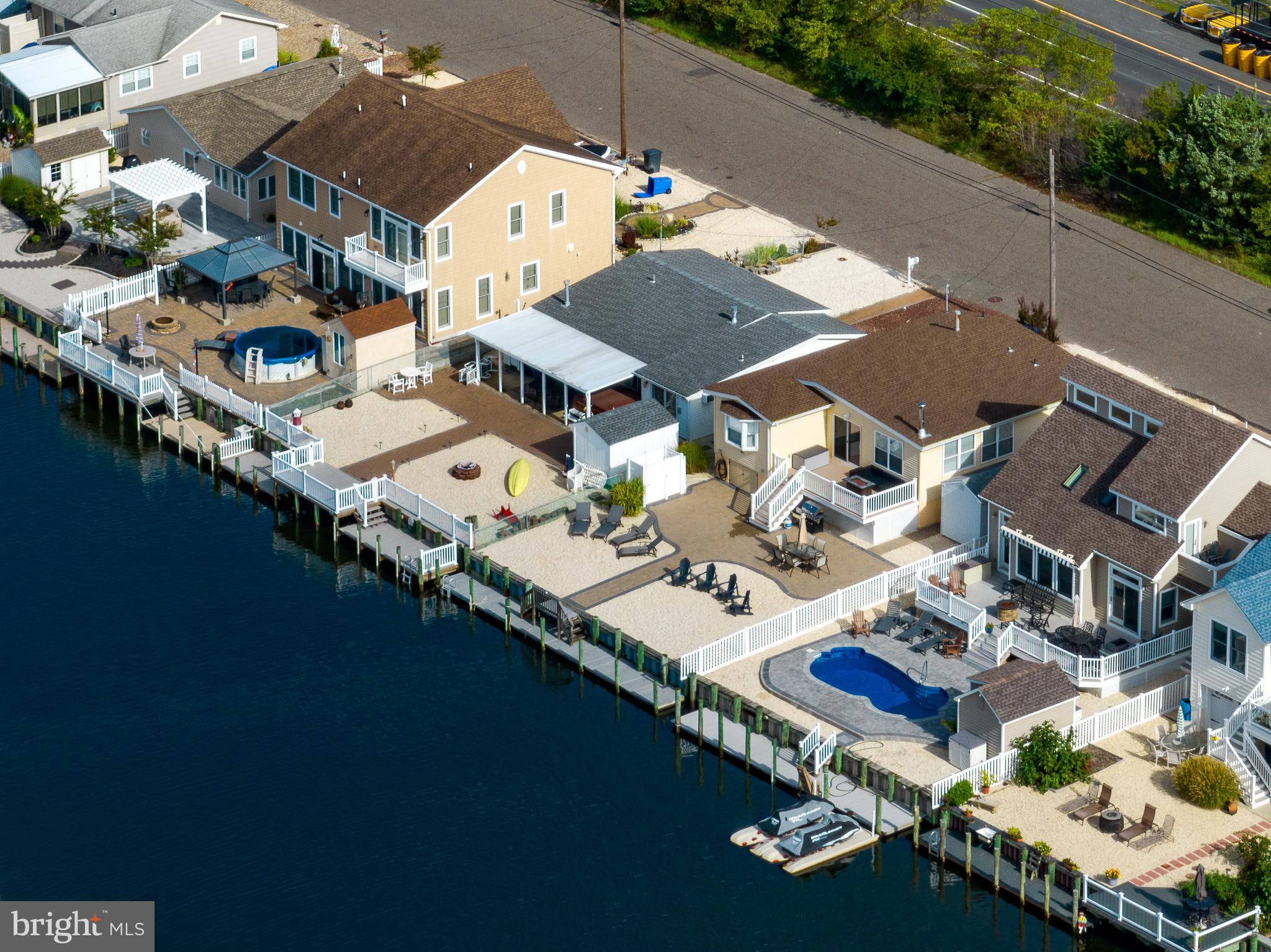 975 Beach Haven West BOULEVARD
