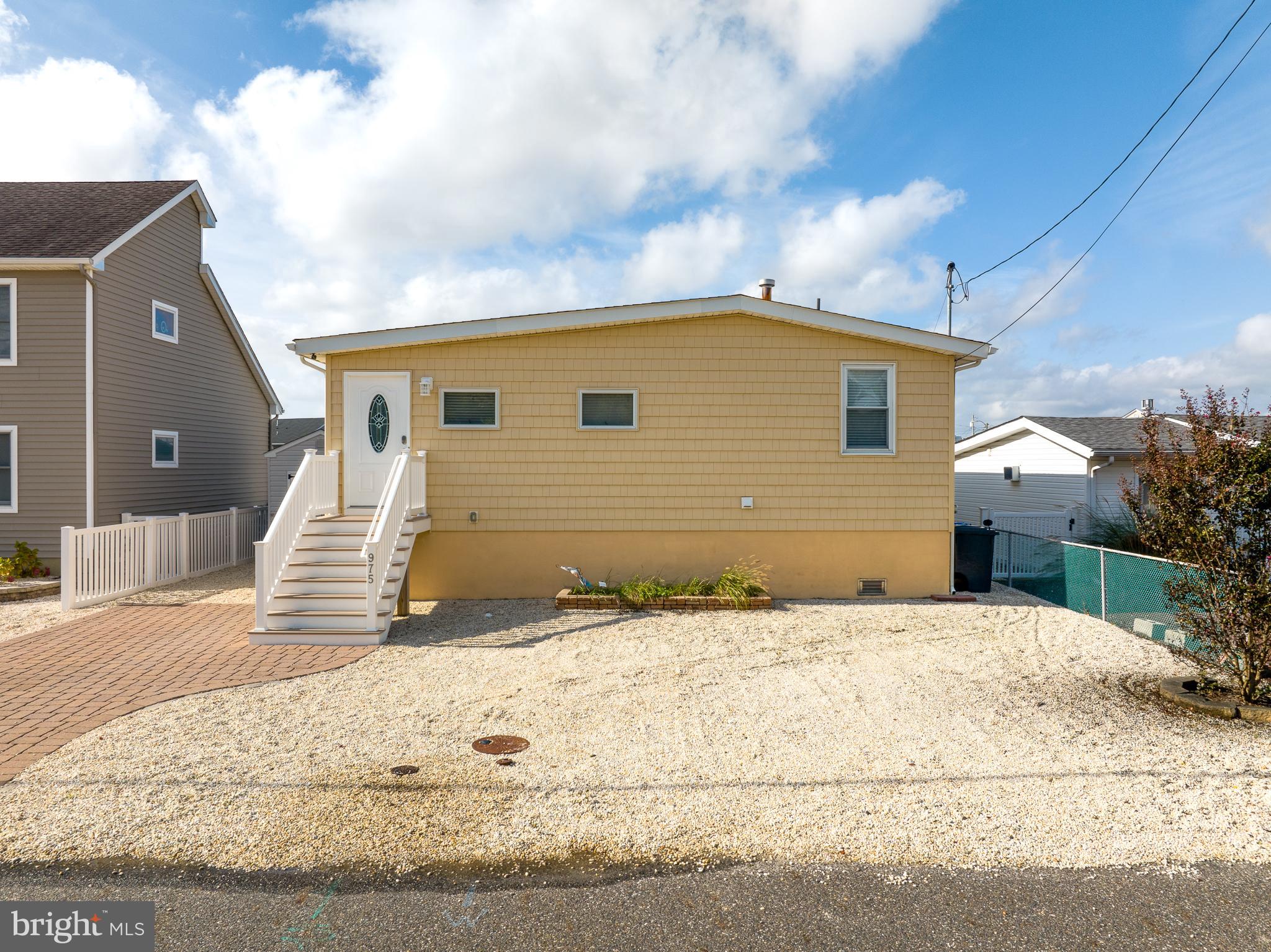 975 Beach Haven West BOULEVARD