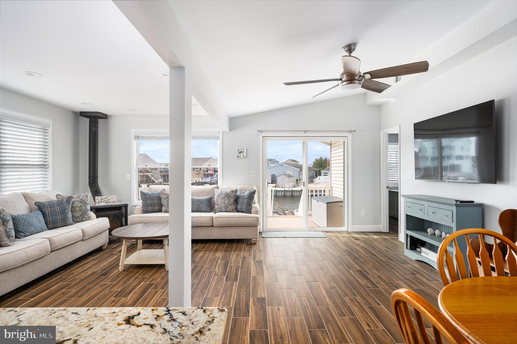 975 Beach Haven West BOULEVARD