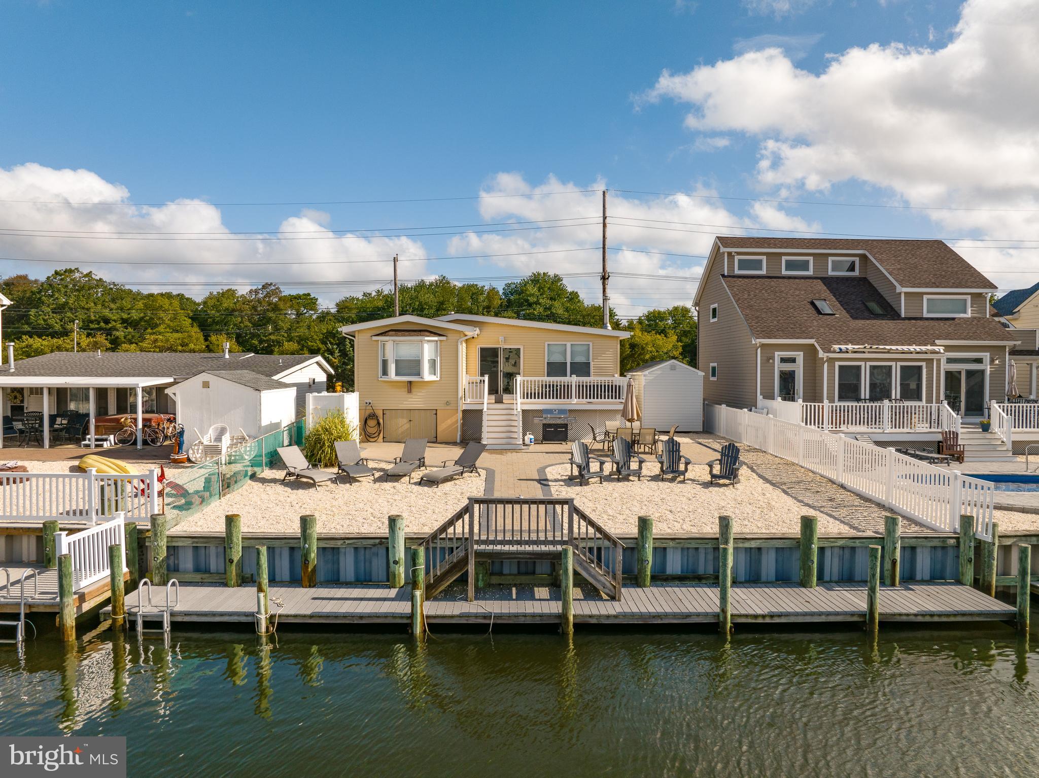975 Beach Haven West BOULEVARD