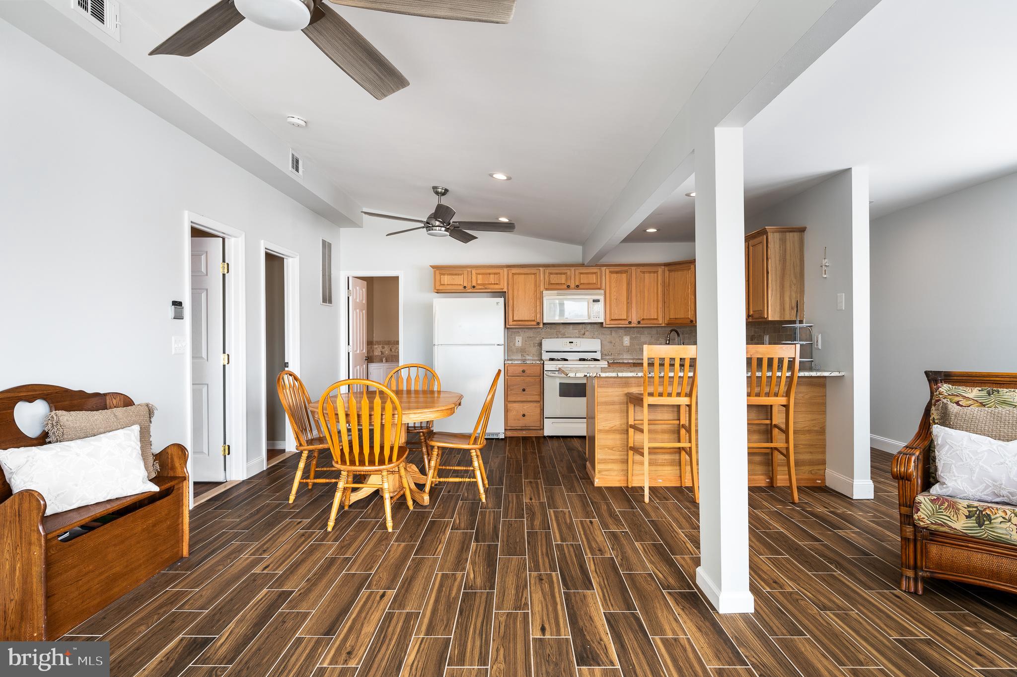 975 Beach Haven West BOULEVARD