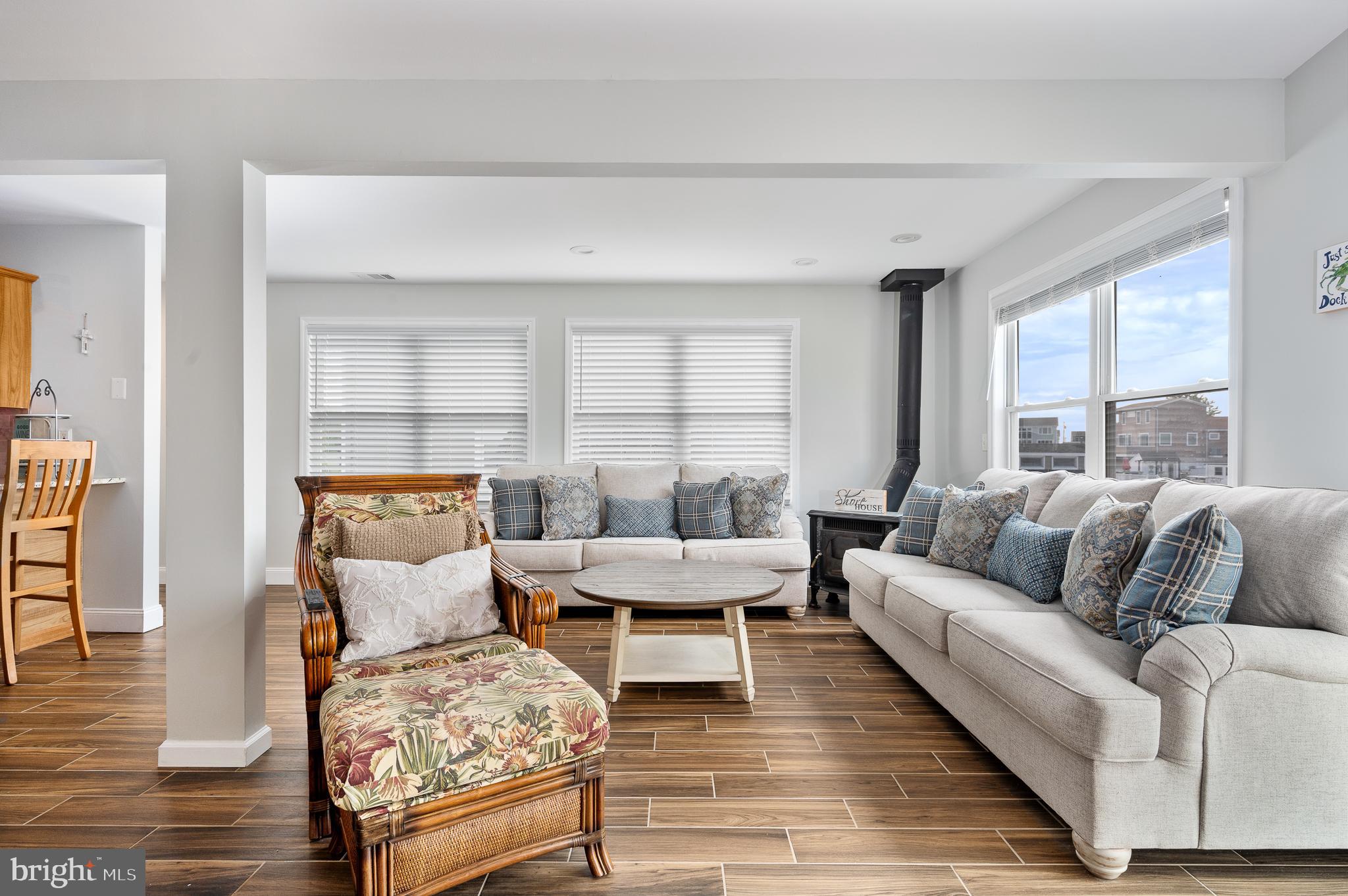 975 Beach Haven West BOULEVARD