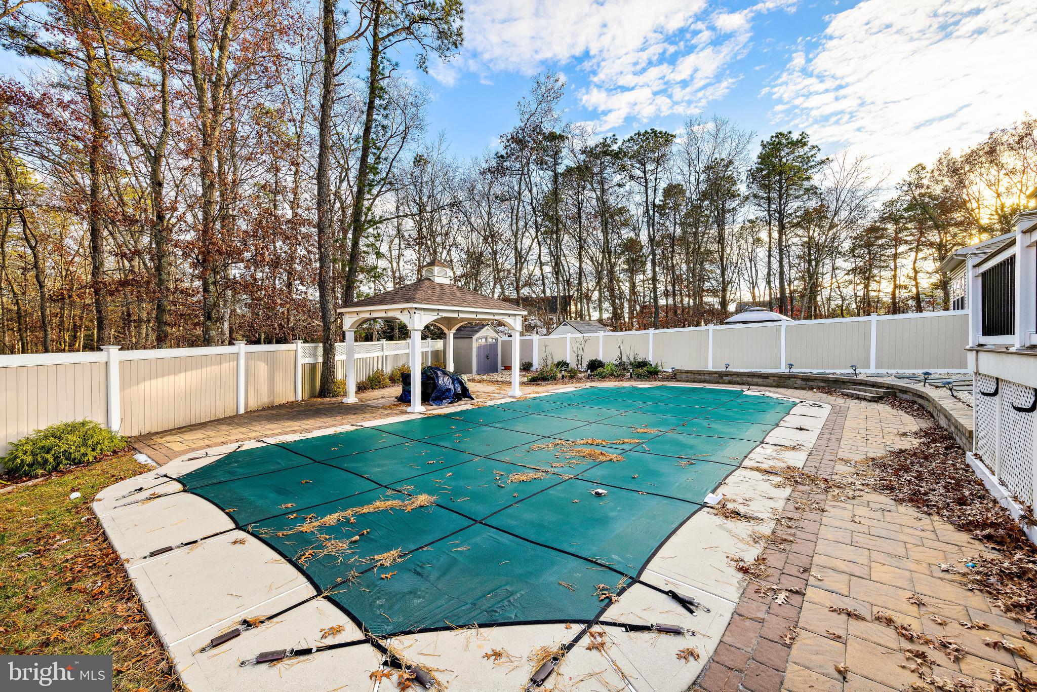 63 Nautilus DRIVE