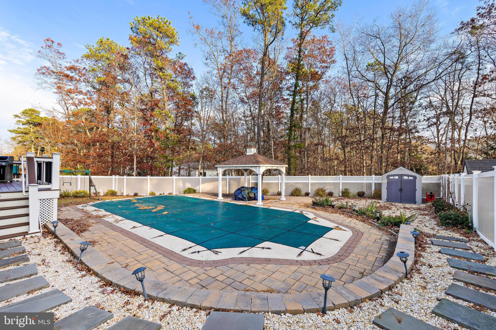 63 Nautilus DRIVE