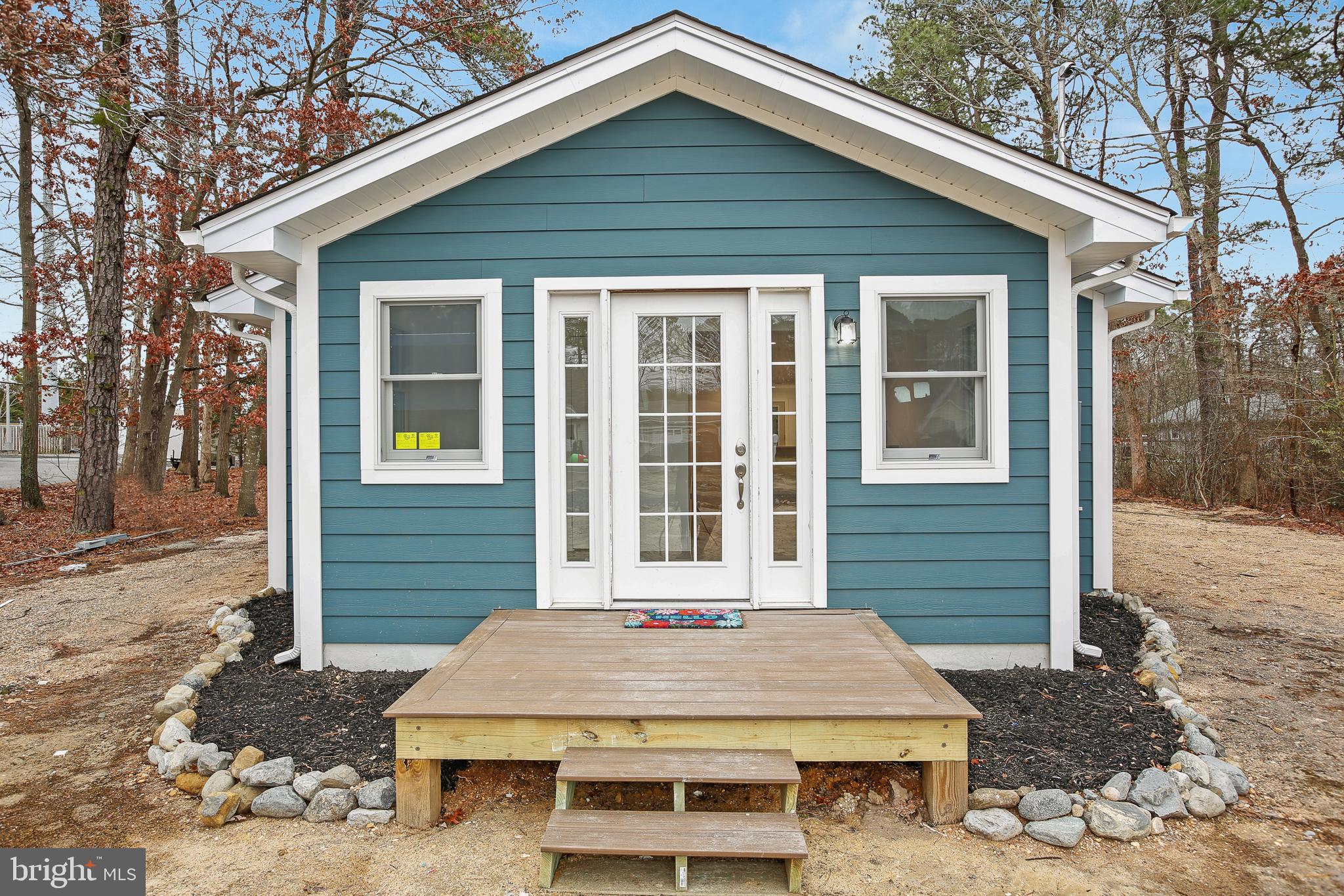 810 Railroad Dr