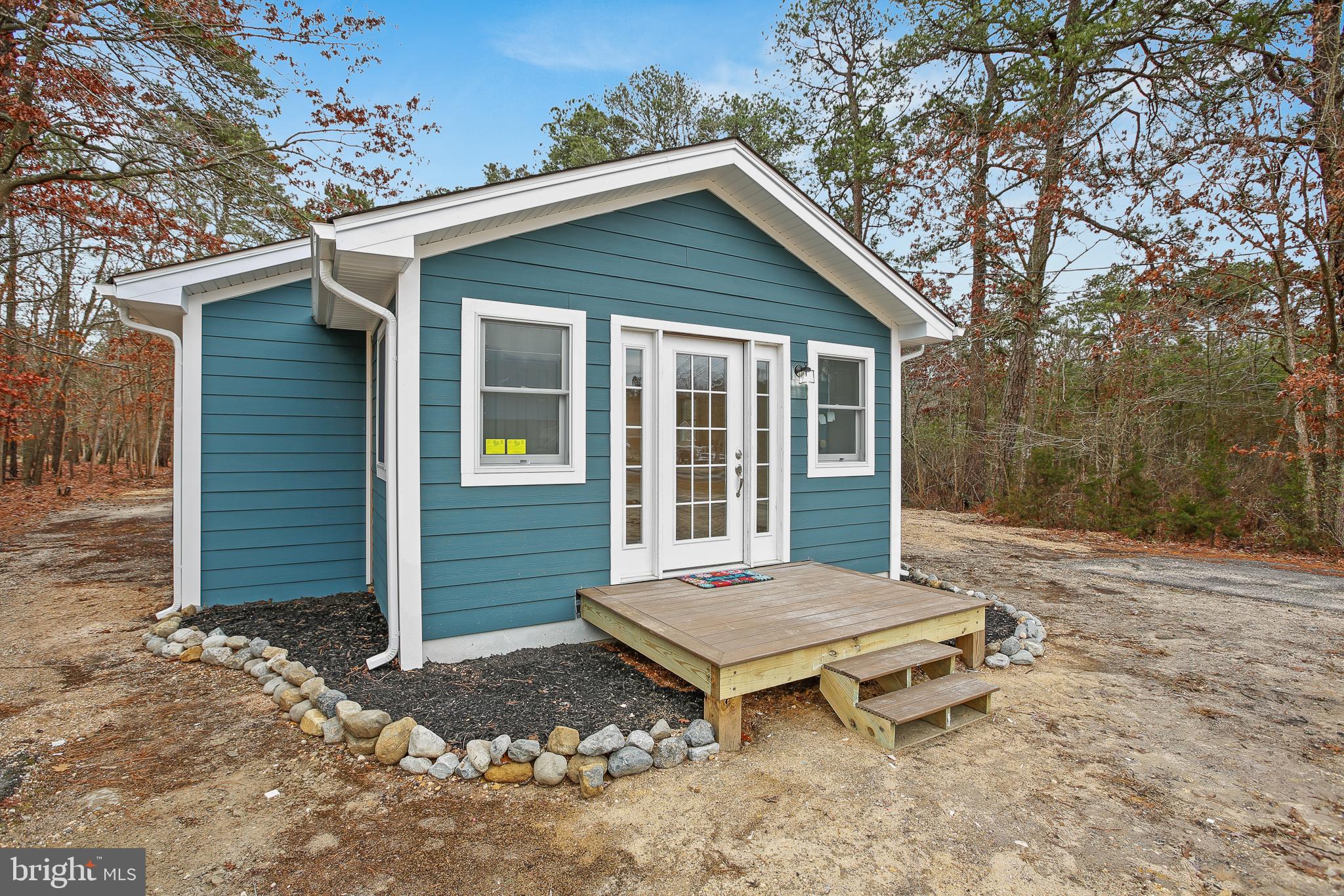 810 Railroad Dr