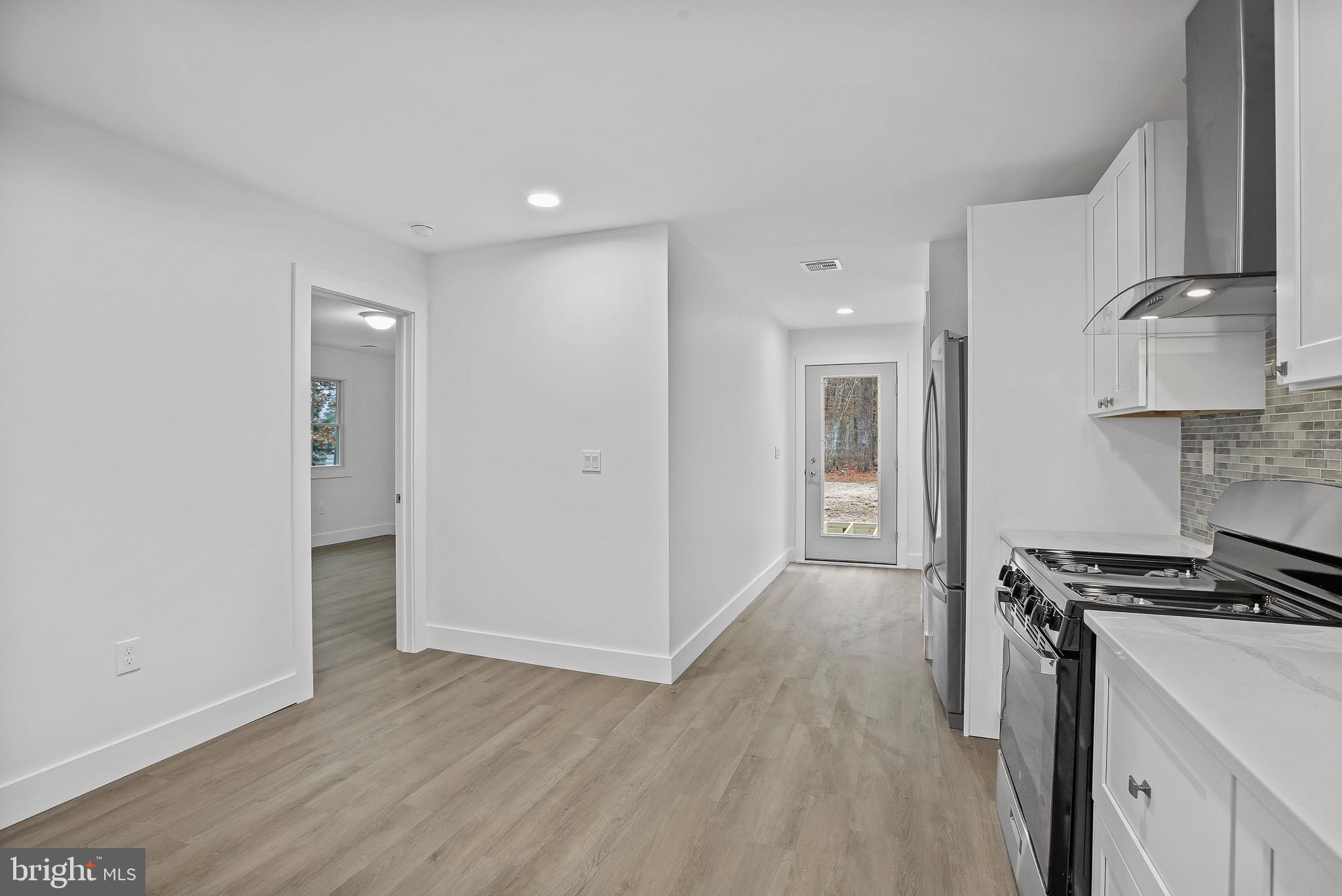 810 Railroad Dr