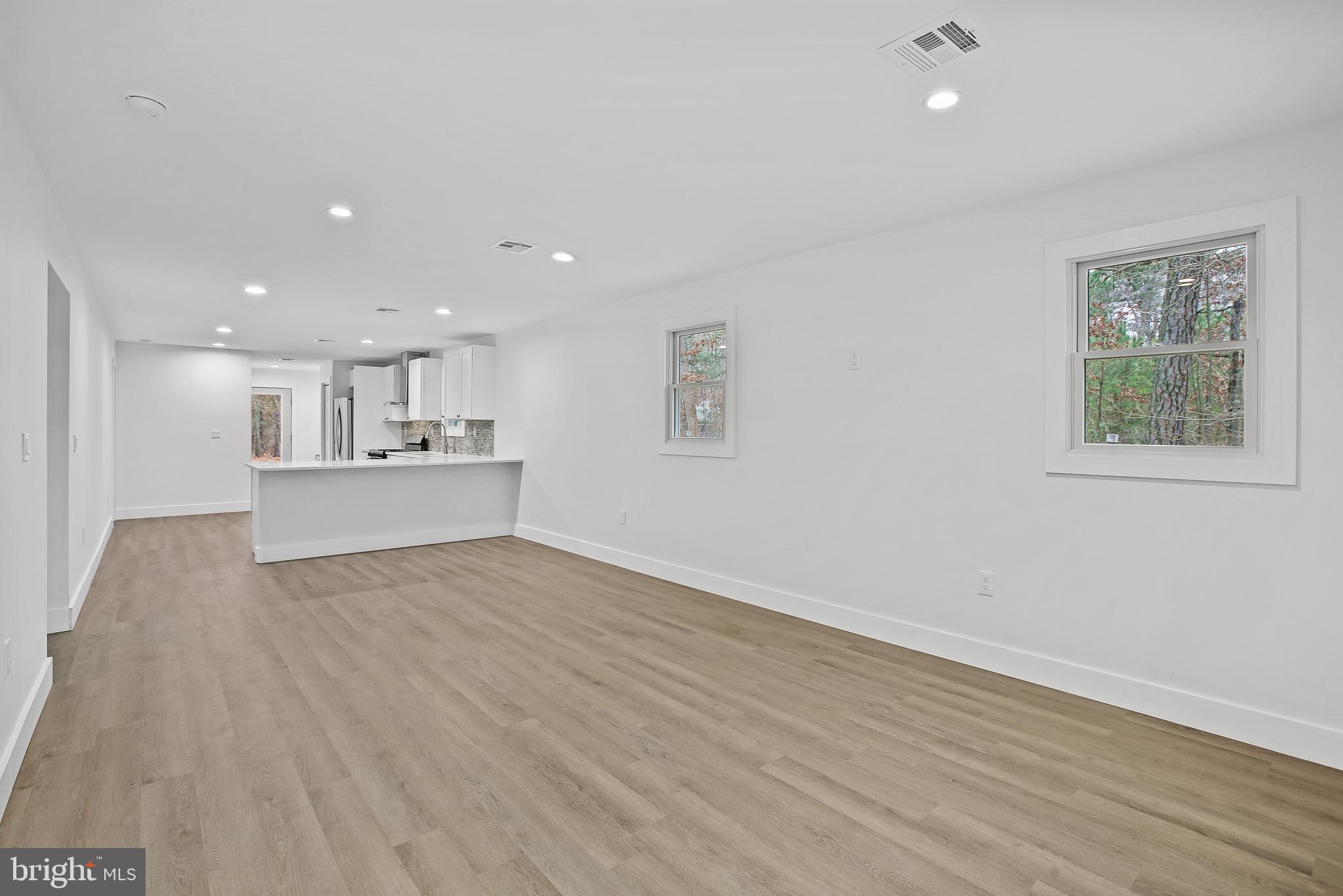 810 Railroad Dr
