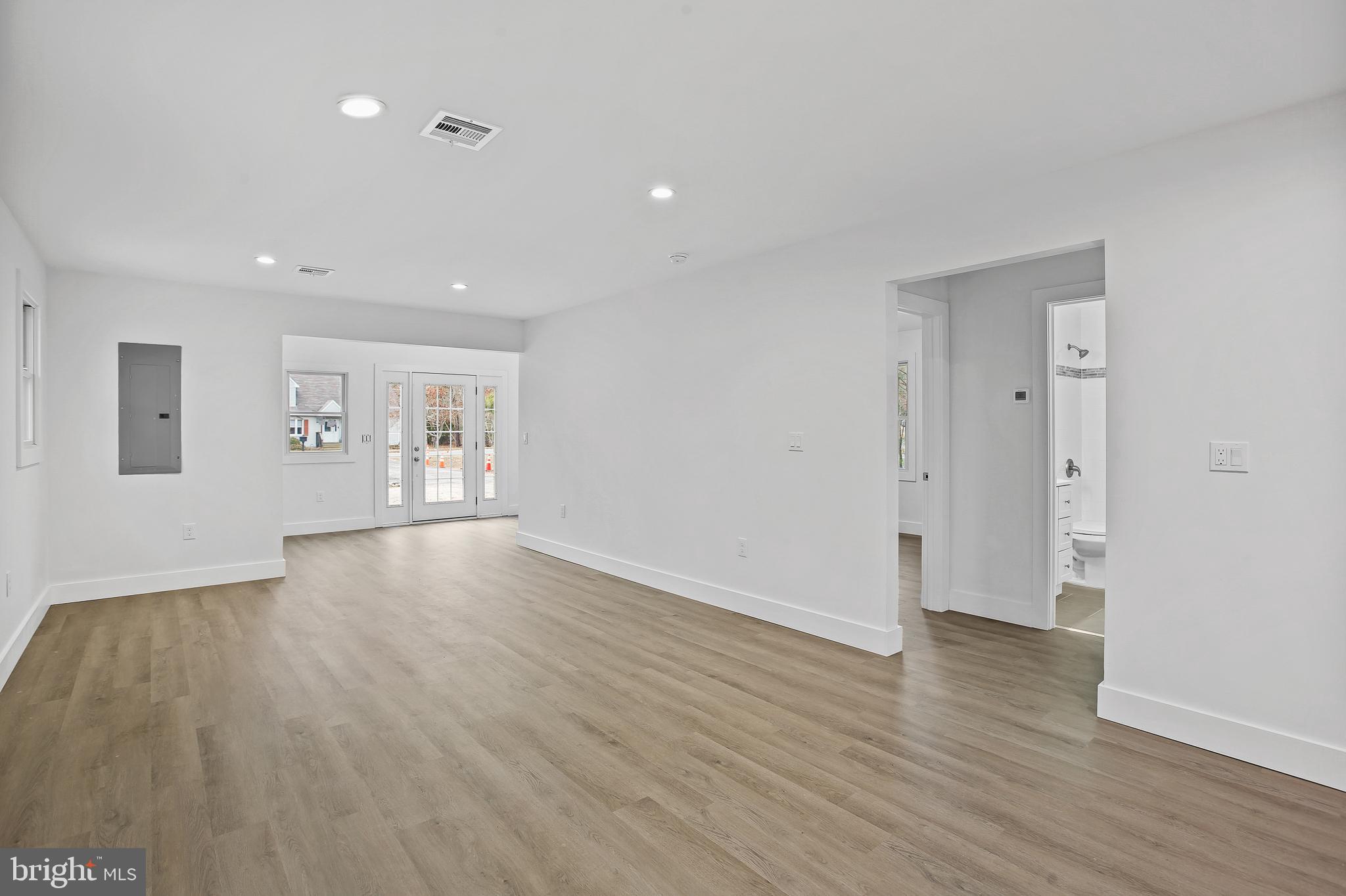 810 Railroad Dr