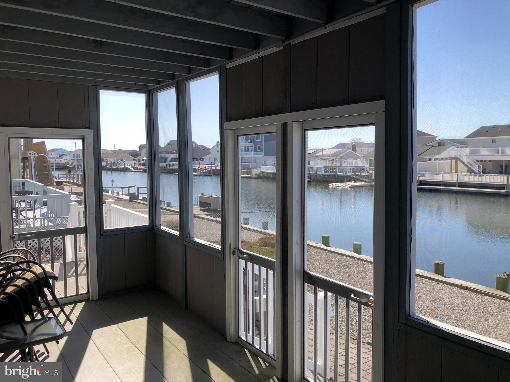 22 Beach Dr