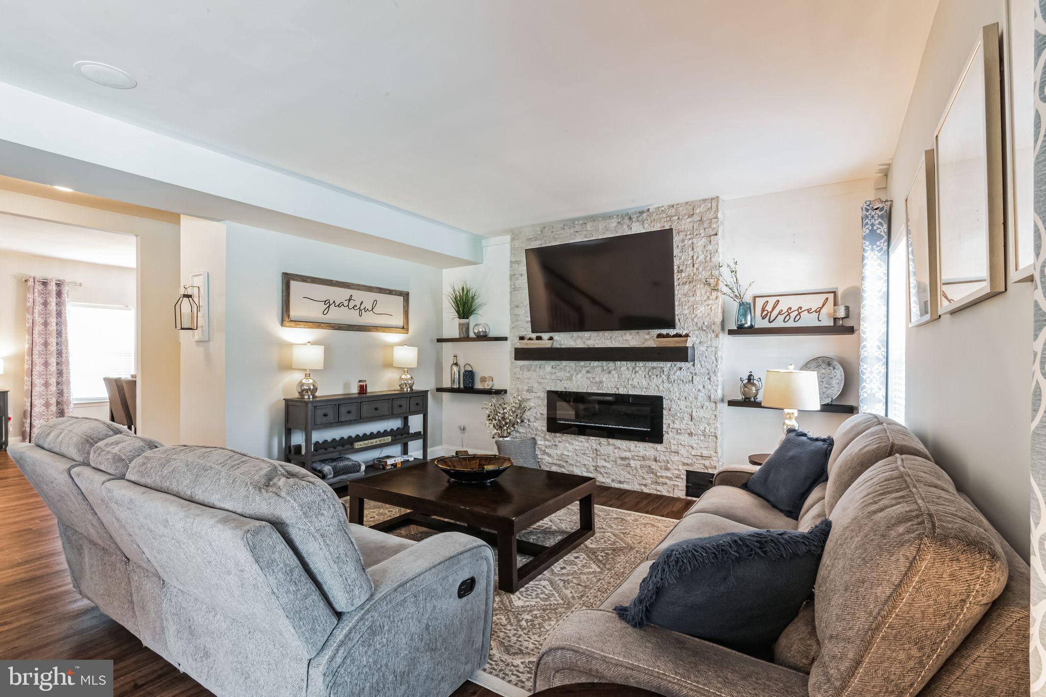 16 Hannah Pl