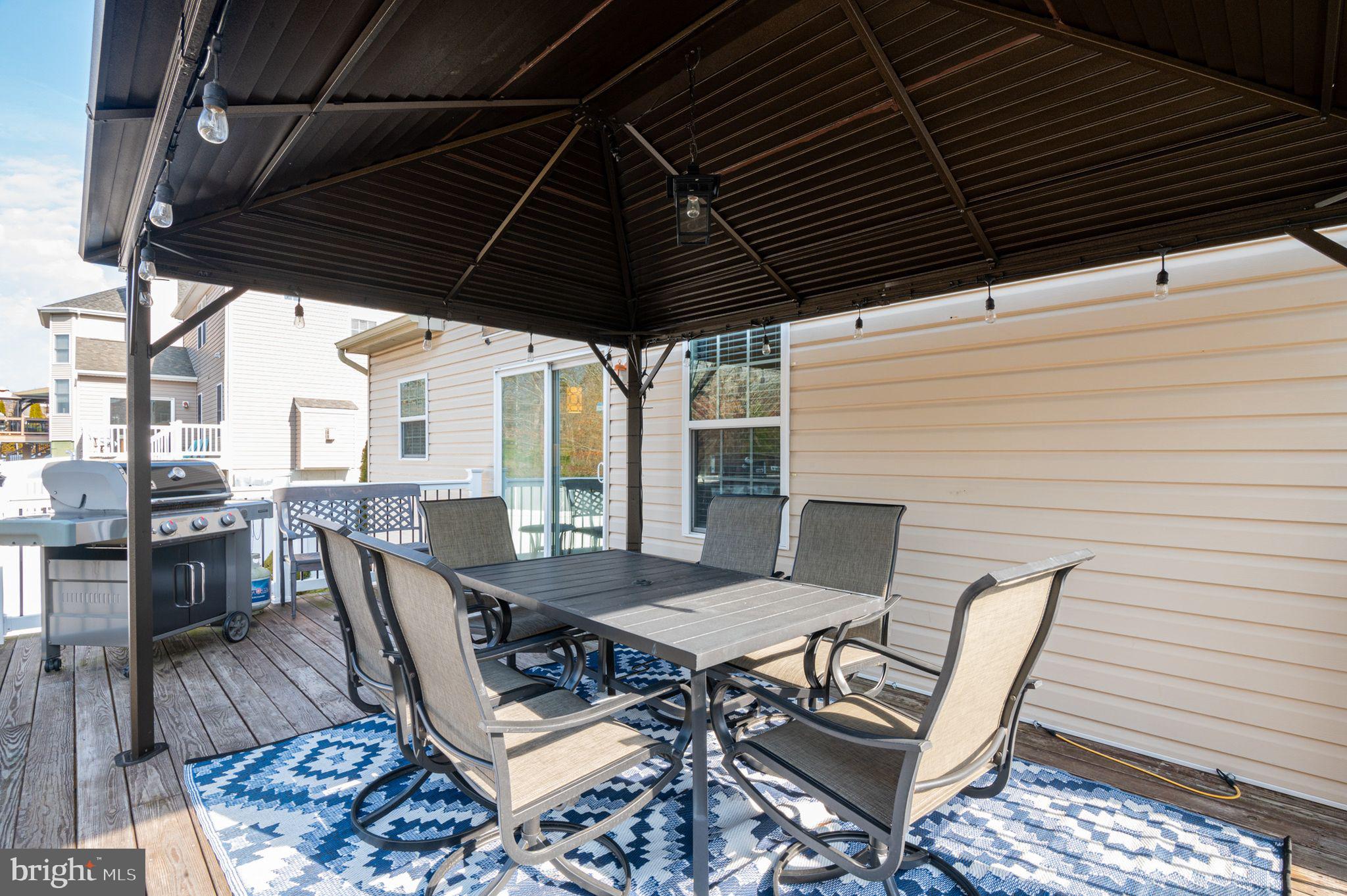 16 Hannah Pl