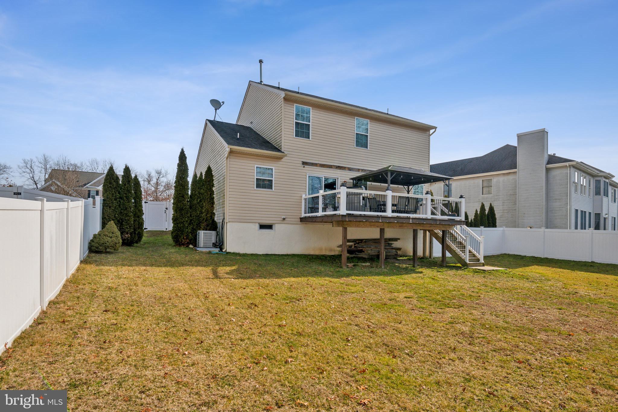 16 Hannah Pl