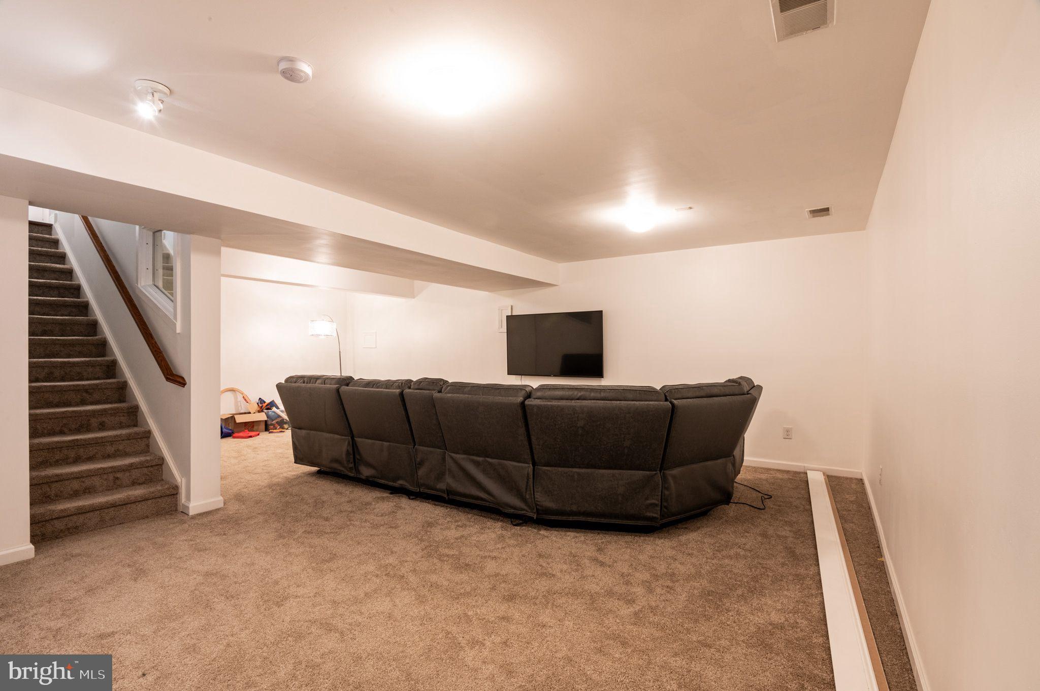 16 Hannah Pl