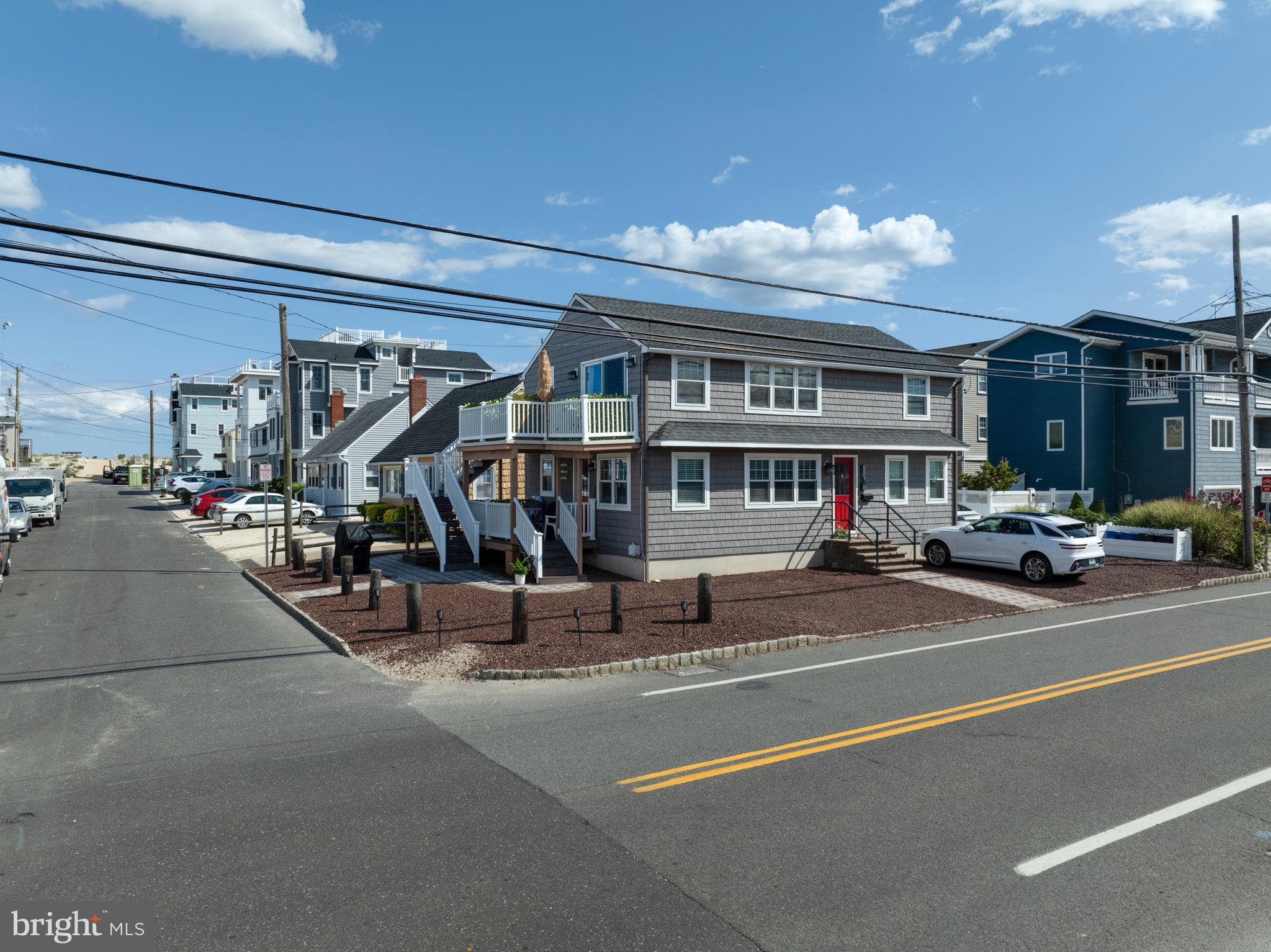 8801 Beach Ave