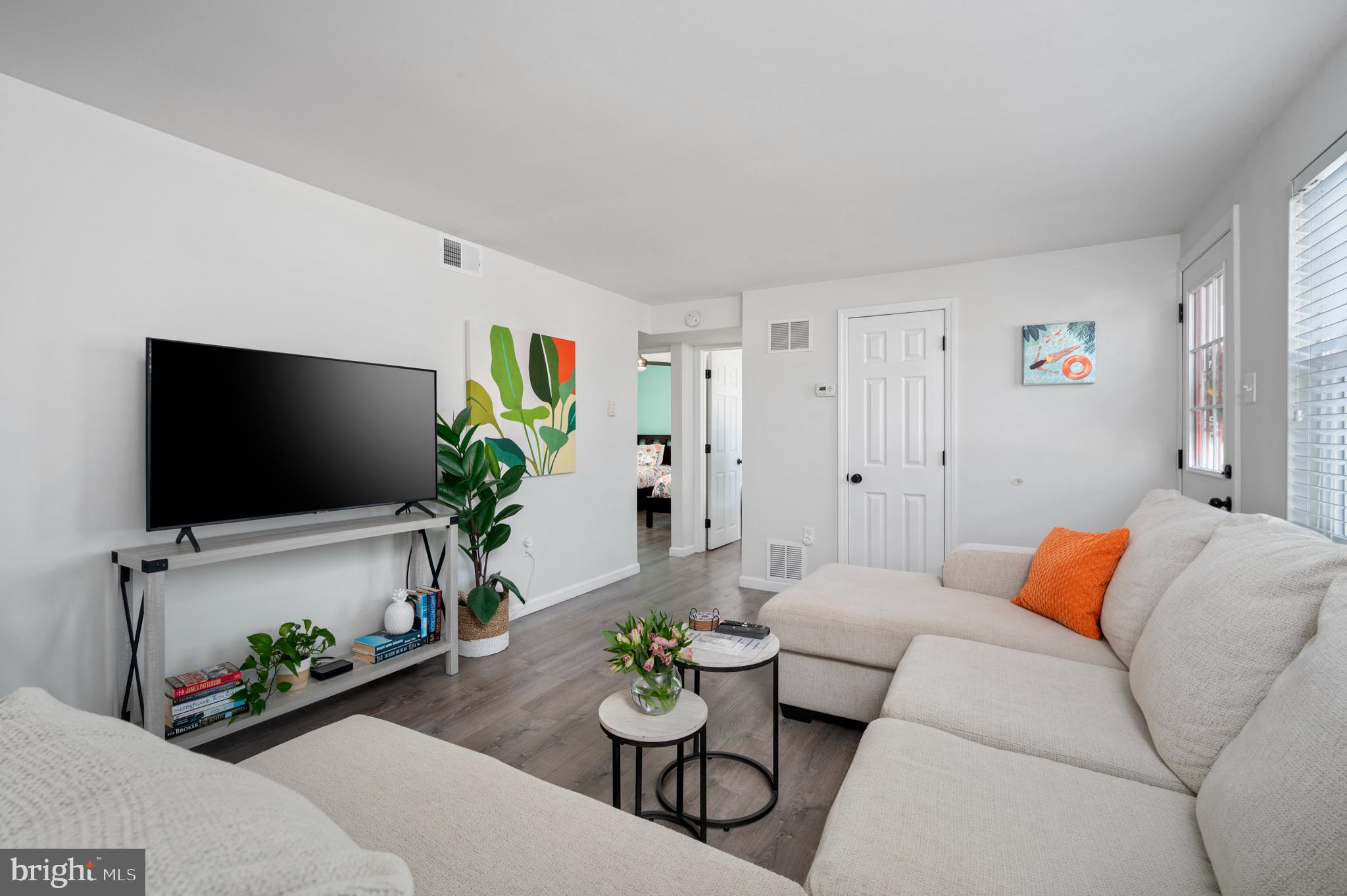 8801 Beach Ave