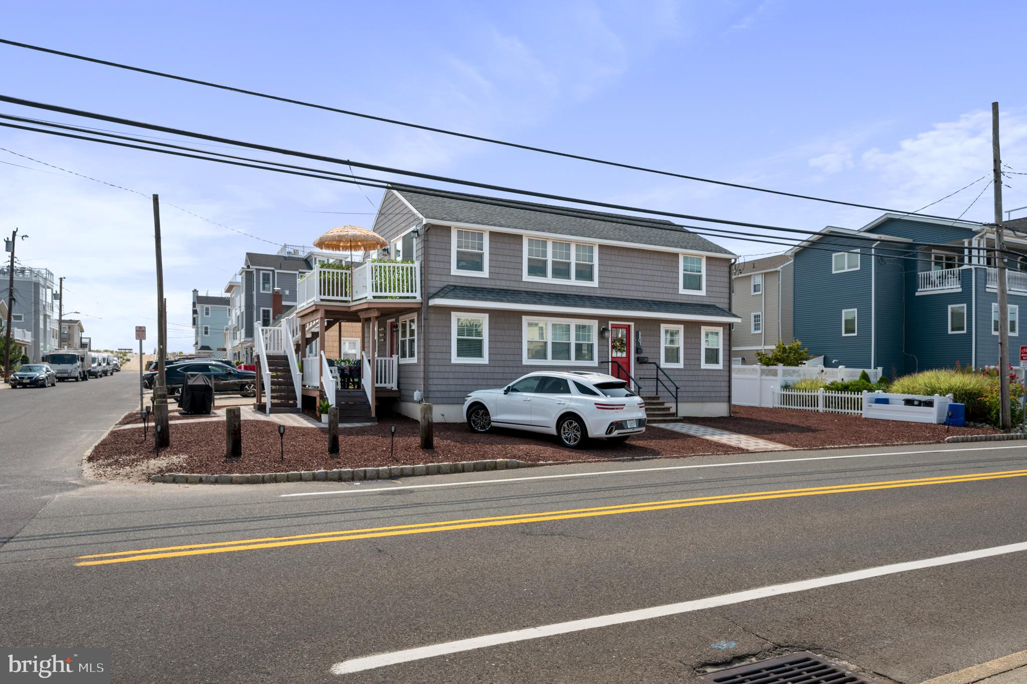8801 Beach Ave
