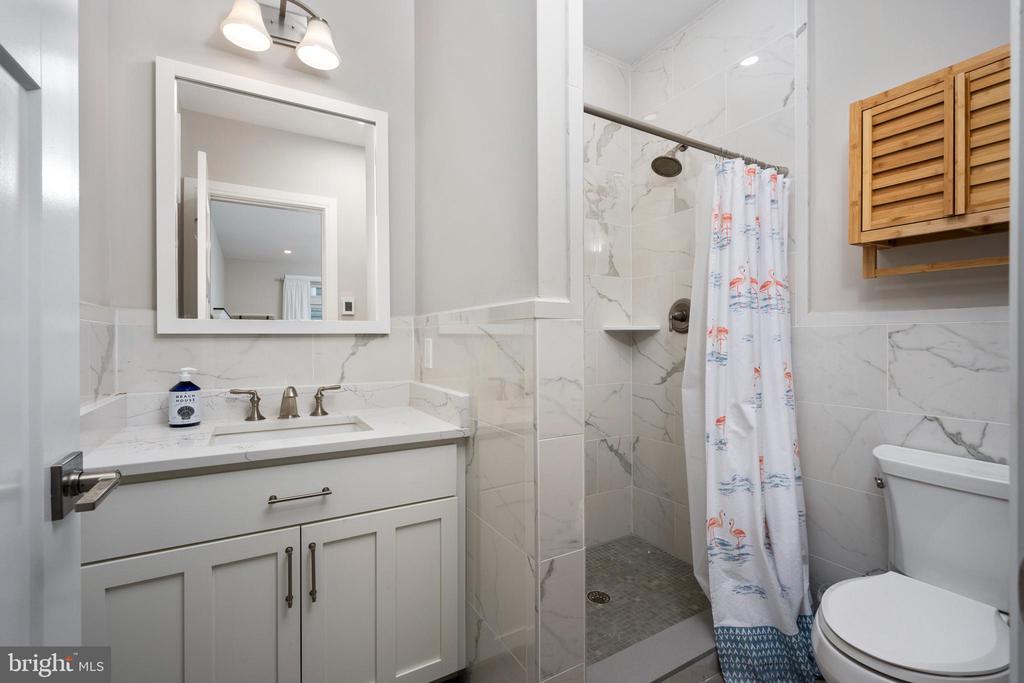 510 N Bay Ave #208