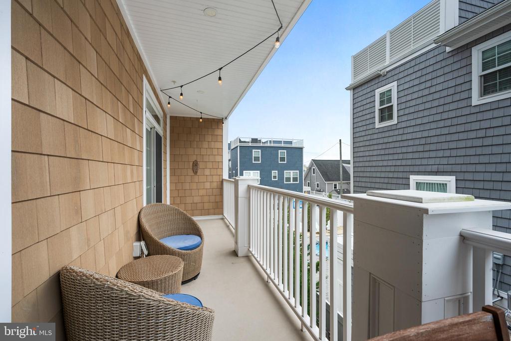 510 N Bay Ave #208