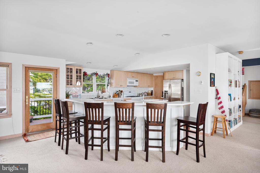 115 W Kimberly