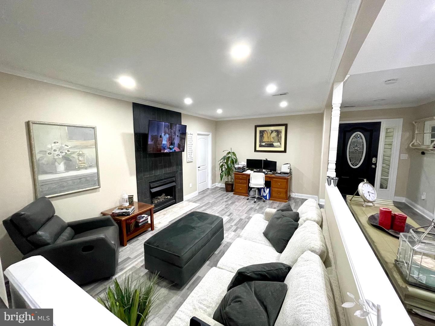 1074 Buccaneer Ln