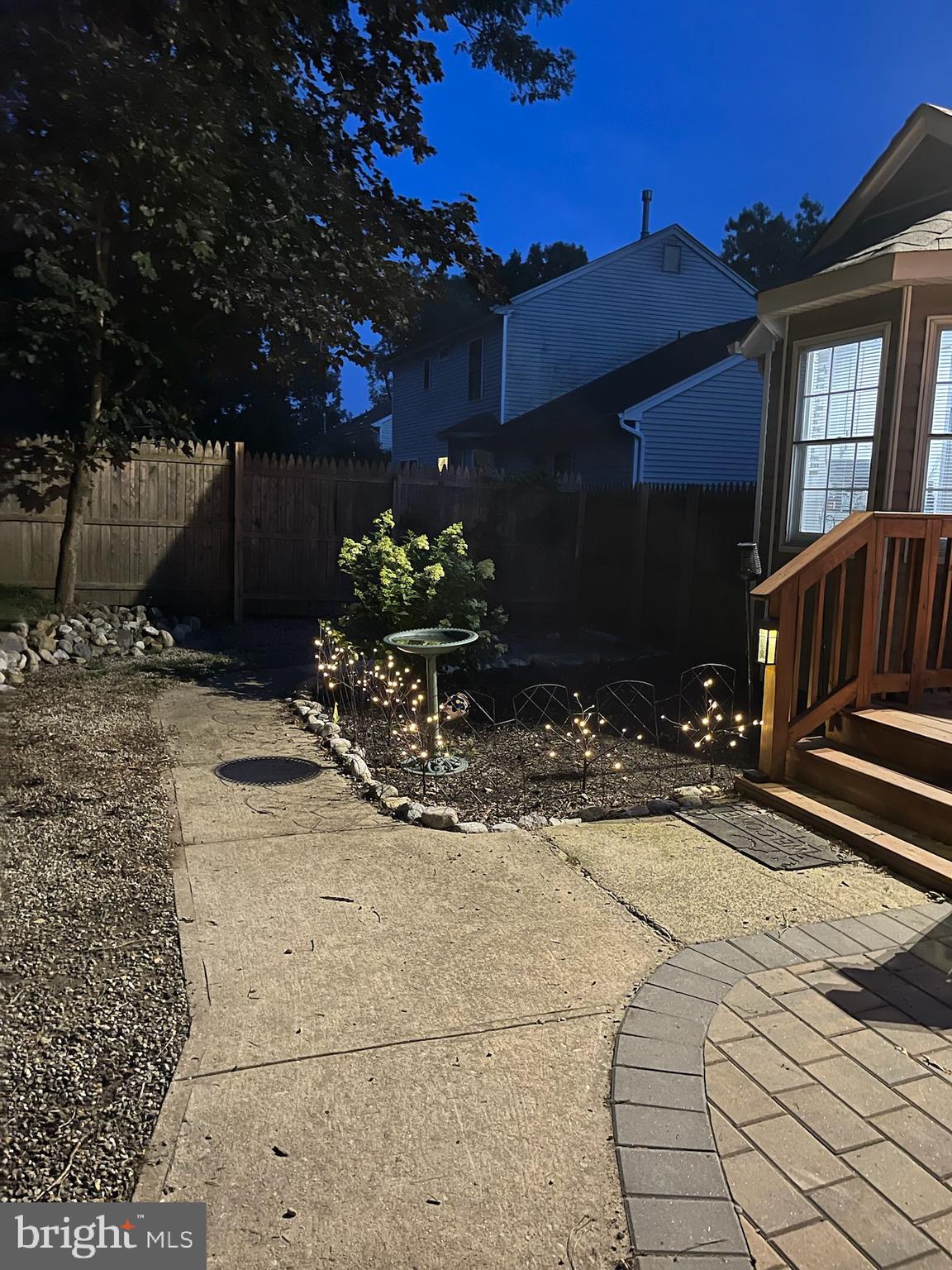 1074 Buccaneer Ln