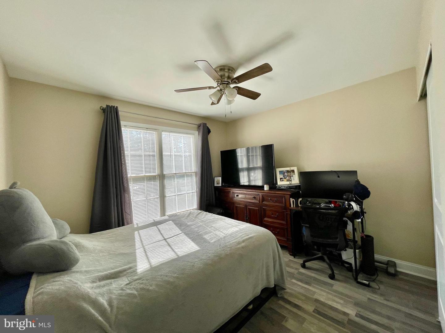 1074 Buccaneer Ln