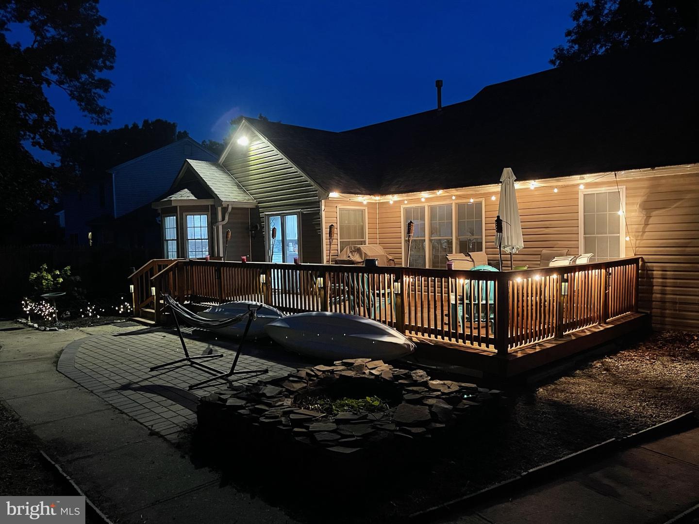 1074 Buccaneer Ln