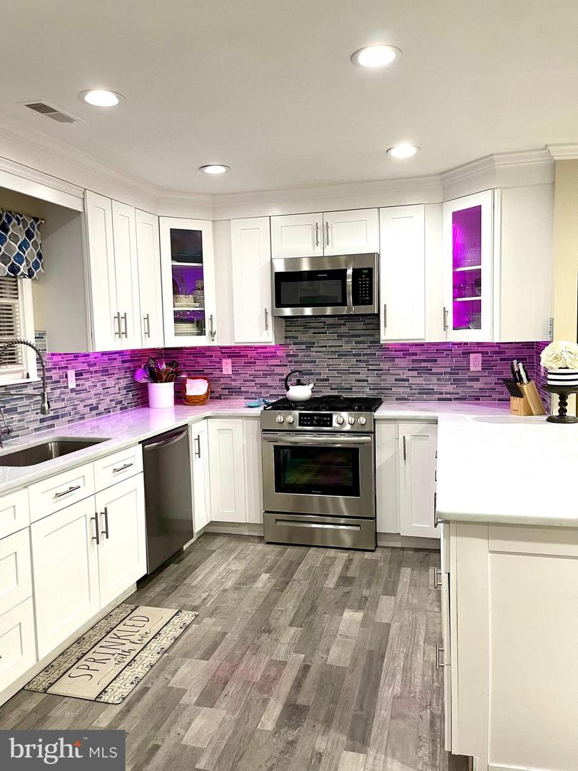 1074 Buccaneer Ln