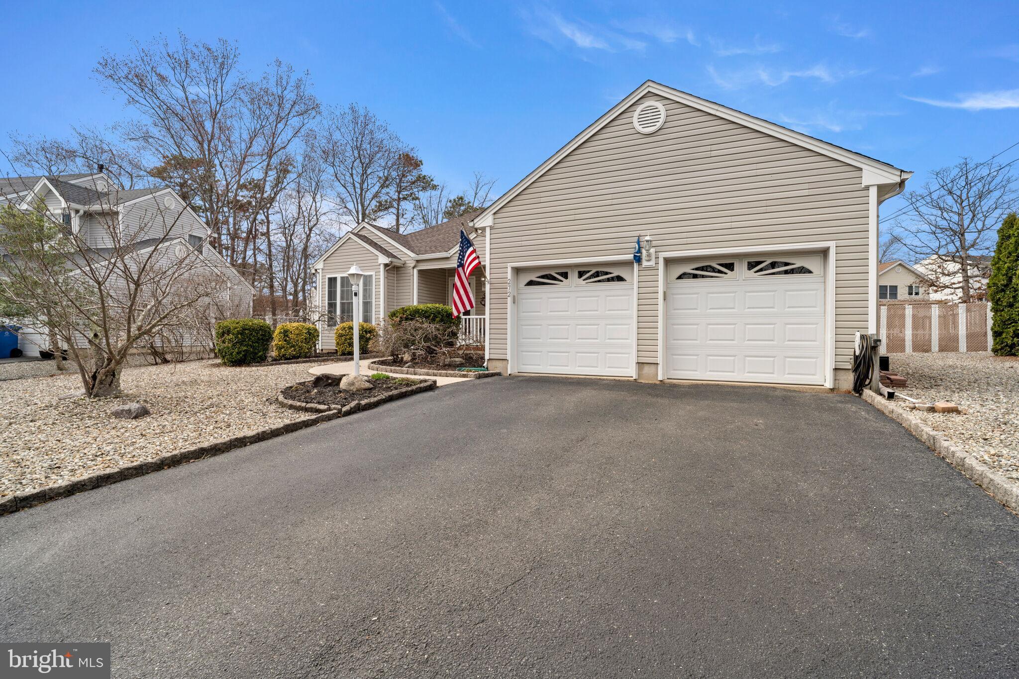 272 Buoy Ave